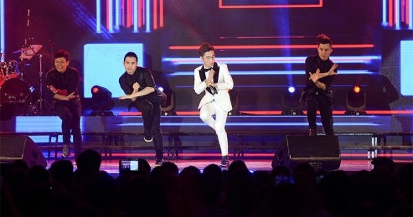 Sơn Tùng M-TP giành giải Ca sĩ của năm