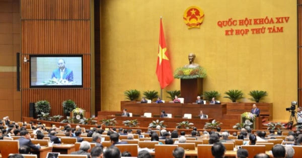 Kỳ họp thứ 8, Quốc hội khóa XIV - Thảo luận về kinh tế, xã hội, ngân sách nhà nước Kỳ họp thứ 8, Quốc hội khóa XIV - Thảo luận về kinh tế, xã hội, ngân sách nhà nước