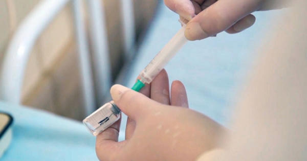 Nga sẽ tiêm chủng quy mô lớn ngừa Covid-19 vào cuối tuần tới