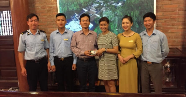 Du khách xúc động nhận lại số tiền hơn 40 triệu đồng tại núi thiêng Yên Tử