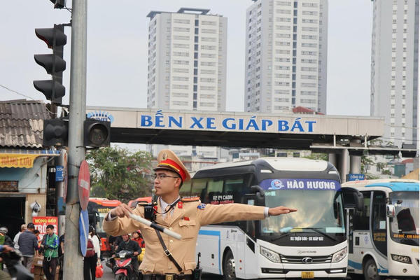 CSGT có mặt trên mọi ngả đường phòng ngừa ùn tắc trong kỳ nghỉ Tết Nguyên đán 2026 CSGT có mặt trên mọi ngả đường phòng ngừa ùn tắc trong kỳ nghỉ Tết Nguyên đán 2026