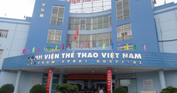 Bộ Y tế yêu cầu truy cứu trách nhiệm vụ bác sĩ bị đánh, bắt quỳ xin lỗi