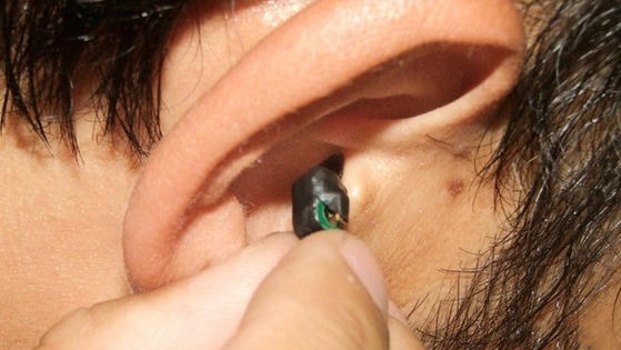 Điểm báo ngày 16/12/2016: Mua thiết bị gian lận thi cử dễ như mua...rau