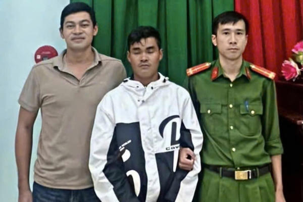 Bắt giữ đối tượng truy nã nguy hiểm khi đang làm thuê tại Lâm Đồng Bắt giữ đối tượng truy nã nguy hiểm khi đang làm thuê tại Lâm Đồng