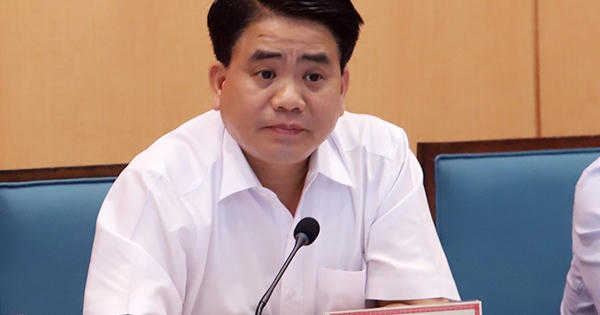 Ông Nguyễn Đức Chung và chiếc phong bì 'quà tặng' chứa 10.000 USD