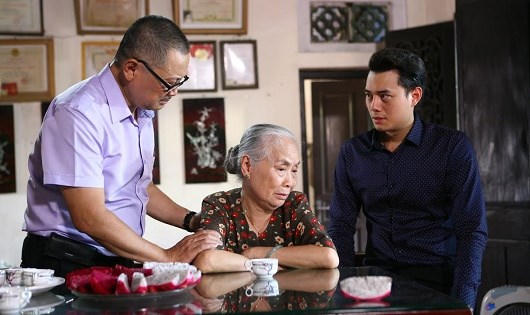 Phim truyền hình Việt vừa làm vừa 'dò ý' khán giả