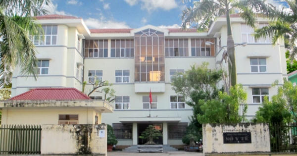 Vĩnh Phúc: PGĐ Sở Y tế, Chủ tịch UBND huyện Bình Xuyên bị đình chỉ công tác