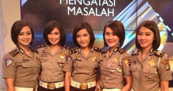 Nỗi ám ảnh kiểm tra trinh tiết của nữ cảnh sát Indonesia