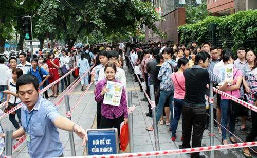 Thi tuyển công chức bằng trắc nghiệm Thi tuyển công chức bằng trắc nghiệm