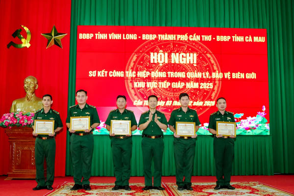 BĐBP Cần Thơ, Vĩnh Long, Cà Mau hoàn thành tốt nhiệm vụ quản lý, bảo vệ biên giới vùng biển giáp ranh