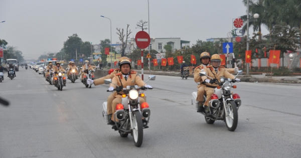 Cảnh sát giao thông bắt đầu xử lý vi phạm cao điểm Tết Cảnh sát giao thông bắt đầu xử lý vi phạm cao điểm Tết