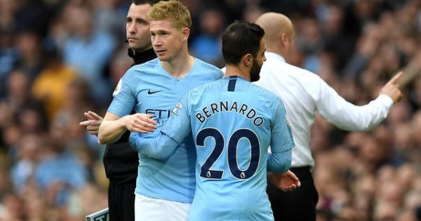 Video: Man City "đè bẹp" Burnley với tỉ số "khủng"