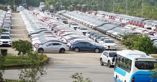 Tin kinh tế 6AM: Ô tô giảm giá cả trăm triệu vẫn tồn kho; Cận cảnh lối bộ hành cầu Tứ Hiệp sụt lún Tin kinh tế 6AM: Ô tô giảm giá cả trăm triệu vẫn tồn kho; Cận cảnh lối bộ hành cầu Tứ Hiệp sụt lún