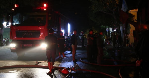 Cháy cửa hàng đồ điện thiệt hại 2 tỷ đồng ở Vĩnh Phúc