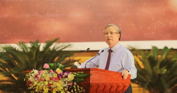 Người làm báo phát huy vai trò xung kích, xông pha nơi “đầu sóng, ngọn gió” Người làm báo phát huy vai trò xung kích, xông pha nơi “đầu sóng, ngọn gió”