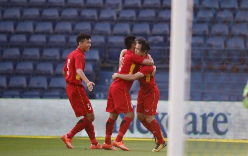 U23 Việt Nam 2-1 U23 Thái Lan: Sự tỏa sáng của Công Phượng