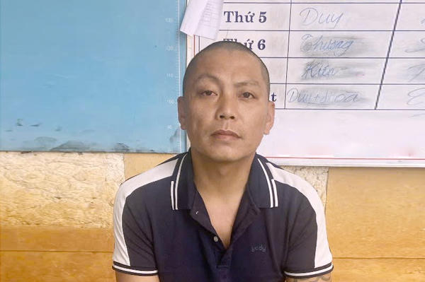 Đỗ xe trước cửa nhà, tài xế xe khách bị hành hung