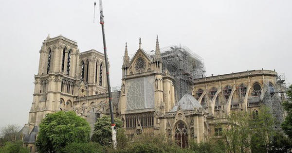 Pháp cảnh báo nguy cơ ô nhiễm chì sau vụ cháy Nhà thờ Đức Bà Paris