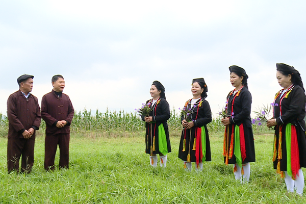 Giữ hồn dân ca Sán Dìu giữa nhịp sống đổi thay xứ Tuyên