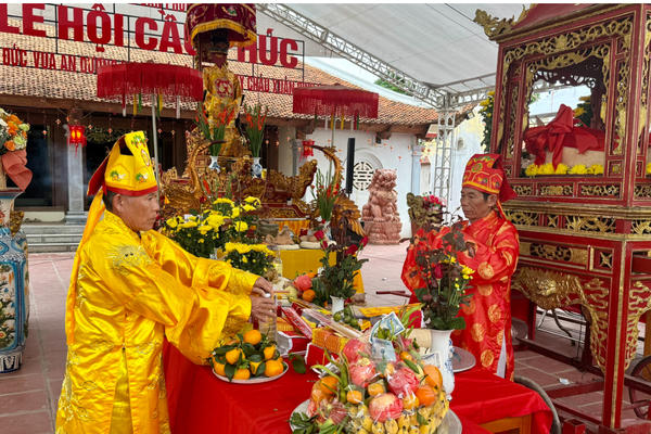 Lễ hội Cầu Phúc tại Đền thờ vua An Dương Vương ở phố biển Sầm Sơn 