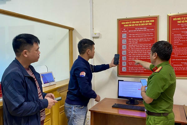 Công an Thanh Hóa thực hiện 100% thủ tục phòng cháy, chữa cháy trực tuyến Công an Thanh Hóa thực hiện 100% thủ tục phòng cháy, chữa cháy trực tuyến