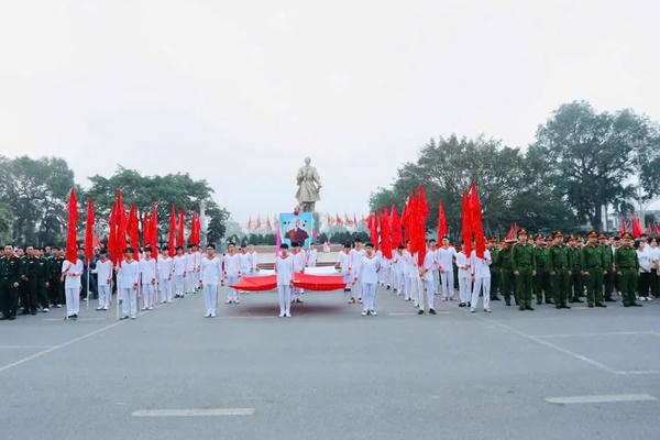 Phường Nam Định: “Ngày chạy Olympic” - mỗi bước chân là một lời cam kết với sức khỏe và tổ quốc