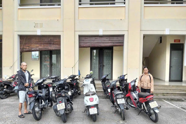 Bắt giữ khẩn cấp nhóm đối tượng gây ra 09 vụ trộm cắp xe máy trên địa bàn TP Đà Nẵng
