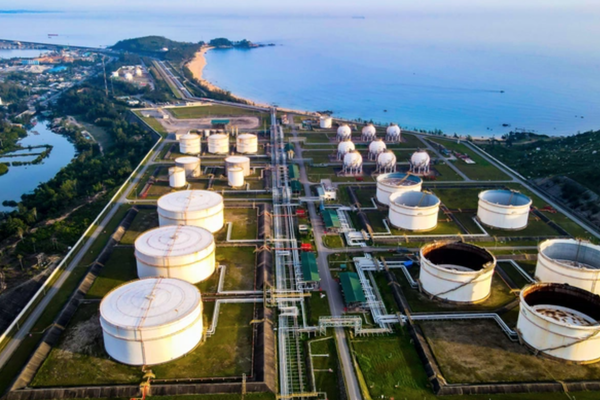 Nhà máy lọc dầu Dung Quất tăng 10,5%, đủ nguyên liệu sản xuất đến đầu tháng 5