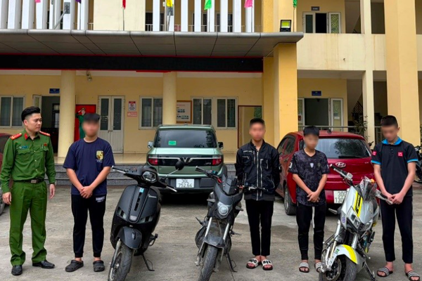 Xử lý nhóm đối tượng độ xe đạp điện, đánh võng, lạng lách gây tại nạn khiến một người tử vong