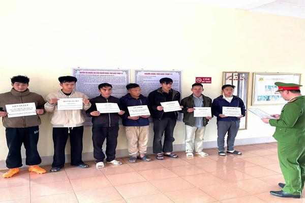 Khởi tố, bắt tạm giam 7 đối tượng chế tạo, mua bán vũ khí quân dụng