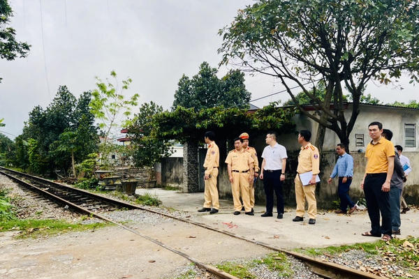 Phòng CSGT công an Ninh Bình chủ động xóa "điểm đen" trên các tuyến đường sắt