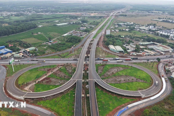 TP HCM đẩy nhanh tiến độ loạt dự án kết nối sân bay Long Thành, chốt nhiều mốc hoàn thành