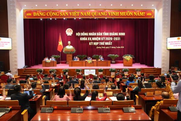 Kỳ họp đầu tiên của HĐND tỉnh Quảng Ninh khóa XV thông qua 11 nghị quyết quan trọng Kỳ họp đầu tiên của HĐND tỉnh Quảng Ninh khóa XV thông qua 11 nghị quyết quan trọng
