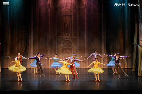 Khán giả Hà Nội thổn thức cùng vở ballet “Romeo và Juliet” Khán giả Hà Nội thổn thức cùng vở ballet “Romeo và Juliet”