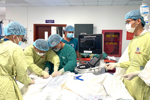 Kỹ thuật hồi sinh tim phổi có sử dụng tuần hoàn ngoài cơ thể lần đầu tiên được công nhận tại Việt Nam Kỹ thuật hồi sinh tim phổi có sử dụng tuần hoàn ngoài cơ thể lần đầu tiên được công nhận tại Việt Nam