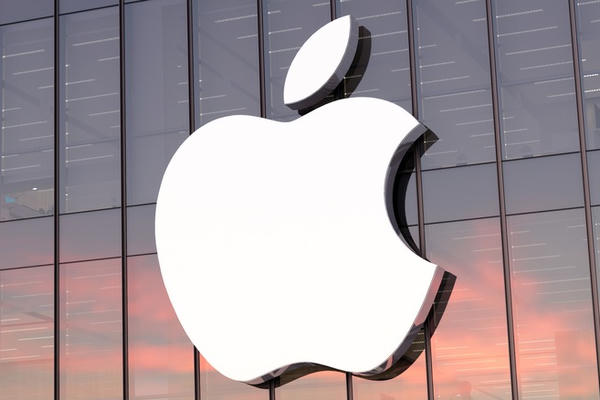 Apple chi hàng trăm nghìn USD thưởng đột xuất, giữ chân đội ngũ thiết kế iPhone