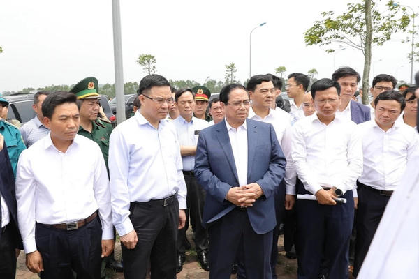 Thủ tướng Phạm Minh Chính làm việc tại Nhà máy Lọc hóa dầu Nghi Sơn Thủ tướng Phạm Minh Chính làm việc tại Nhà máy Lọc hóa dầu Nghi Sơn