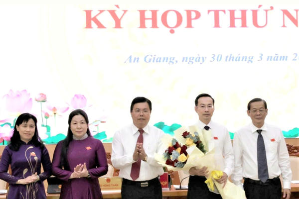 Ông Nguyễn Thanh Nhàn tiếp tục được bầu giữ chức Chủ tịch HĐND tỉnh An Giang nhiệm kỳ 2026-2031 Ông Nguyễn Thanh Nhàn tiếp tục được bầu giữ chức Chủ tịch HĐND tỉnh An Giang nhiệm kỳ 2026-2031