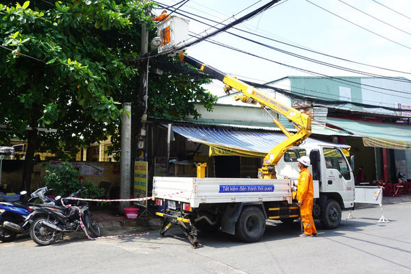 TP.HCM siết chặt tiết kiệm điện, bảo đảm cung ứng ổn định mùa khô 2026 TP.HCM siết chặt tiết kiệm điện, bảo đảm cung ứng ổn định mùa khô 2026