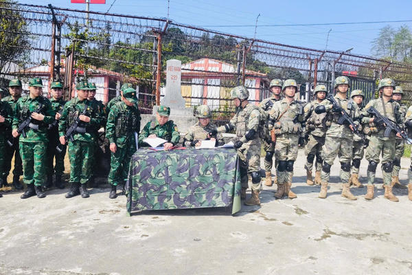 Tuần tra liên hợp thực thi pháp luật trên tuyến biên giới Việt Nam - Trung Quốc Tuần tra liên hợp thực thi pháp luật trên tuyến biên giới Việt Nam - Trung Quốc