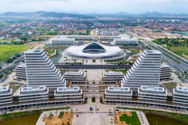 Trung ương yêu cầu hạn chế tối đa xây dựng trụ sở, trung tâm hành chính mới