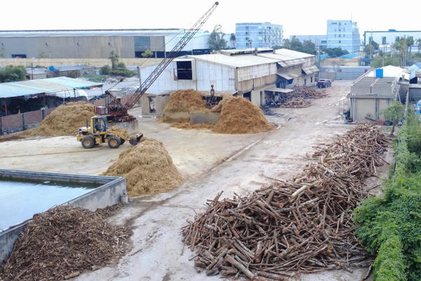 Tăng cường kiểm tra, chấn chỉnh hoạt động sản xuất tại khu vực chân cầu Nghìn