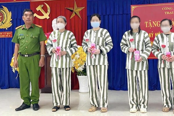 Nơi địa đầu cực Nam Tổ quốc thắp sáng niềm tin hoàn lương