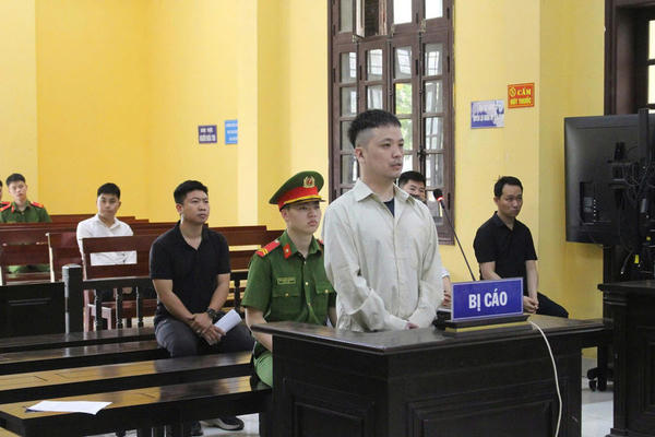 Tiktoker Lê Việt Hùng lĩnh 7 năm 6 tháng tù vì cưỡng đoạt tài sản