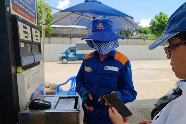 Doanh nghiệp xăng dầu bị rà soát, dữ liệu bán hàng xuất hiện chênh lệch, cơ quan thuế yêu cầu kiểm tra diện rộng