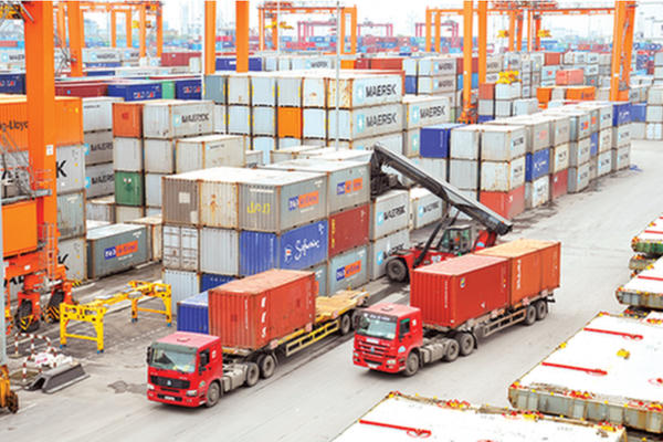 Nhóm hàng điện tử và máy móc thiết bị duy trì đà tăng trưởng mạnh