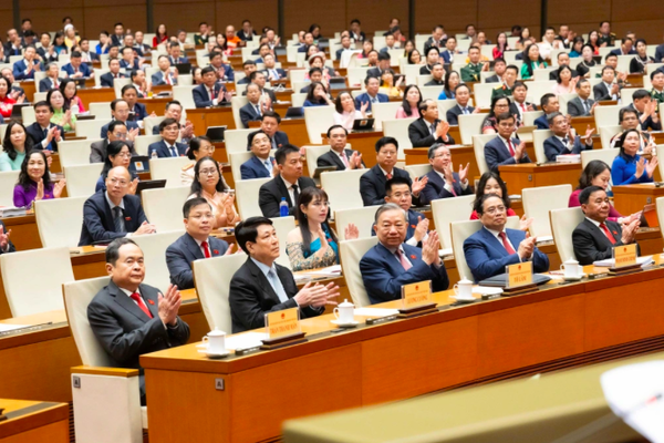 Quốc hội chốt cơ cấu Chính phủ khóa mới gồm 14 bộ và 3 cơ quan ngang bộ