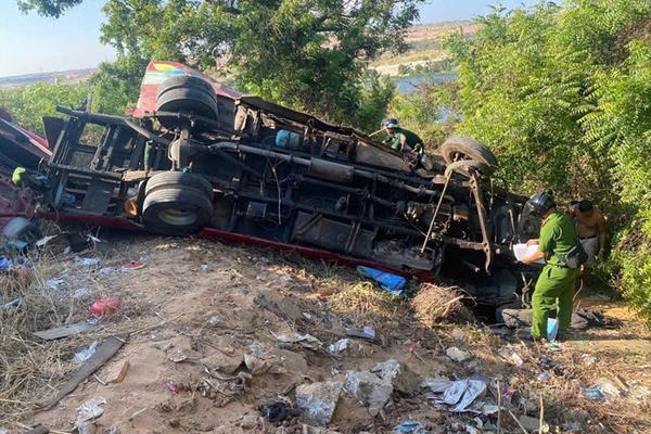 Thủ tướng ký công điện yêu cầu khắc phục vụ tai nạn đặc biệt nghiêm trọng ở Lâm Đồng