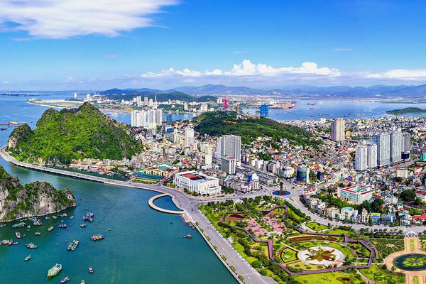 Quảng Ninh lấy ý kiến nhân dân về đề án thành phố trực thuộc Trung ương Quảng Ninh lấy ý kiến nhân dân về đề án thành phố trực thuộc Trung ương