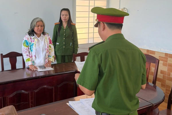 Khởi tố, bắt giam người phụ nữ lừa bán 2,5ha đất ở Phú Quốc, chiếm đoạt 6 tỷ đồng Khởi tố, bắt giam người phụ nữ lừa bán 2,5ha đất ở Phú Quốc, chiếm đoạt 6 tỷ đồng